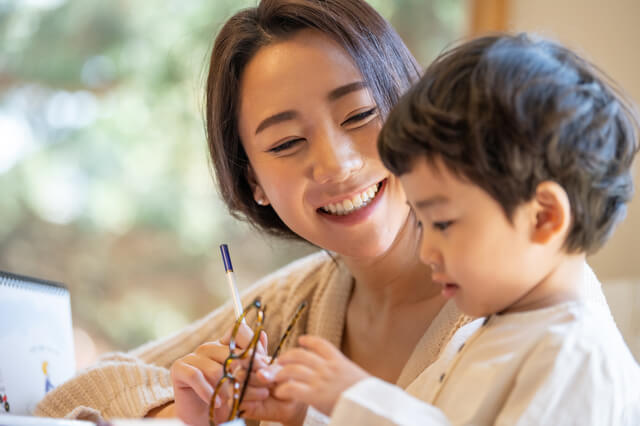 子供とママ